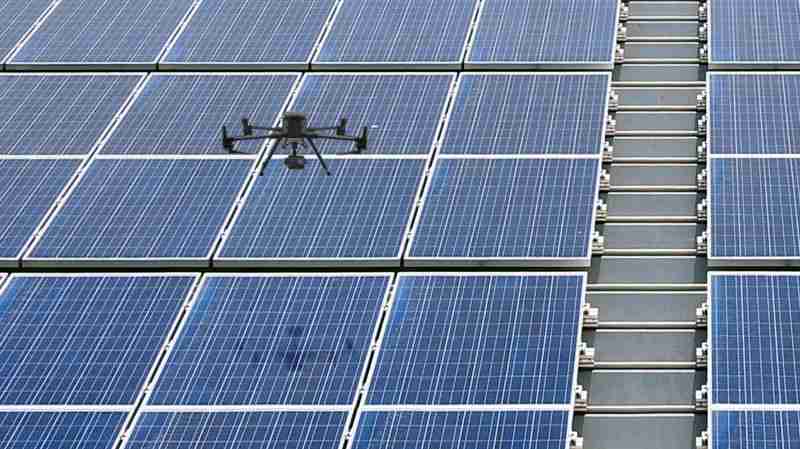 森林舞会以无人机搭配IR Sensor热显像技术进行全方面模块健检，，有效降低人力成本并提升发电量